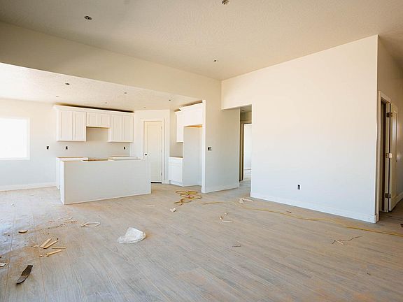 3rd image of 1 Iron West Subdivision Chase #6