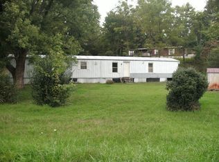 519 Pear Tree Ln, Elizabethton, TN 37643