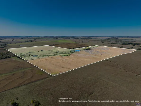 0 11th St, Clay Center, KS 67432