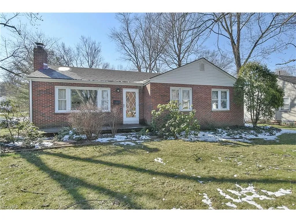 4668 Euclid Blvd photo 1