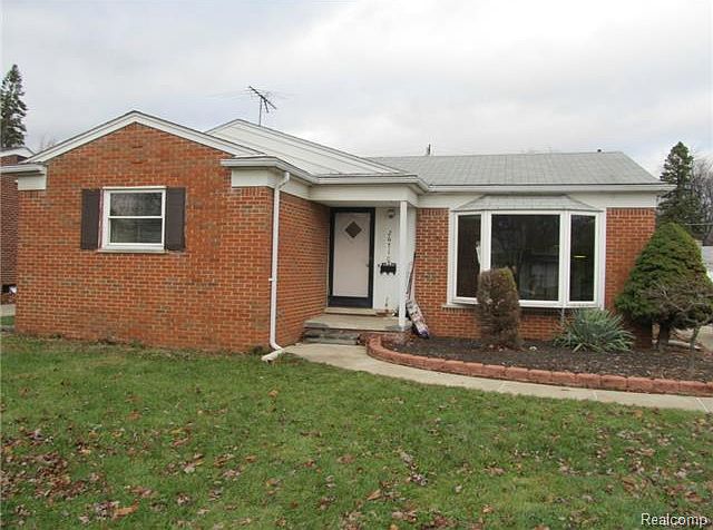 1st image of 26710 Clairview Dr
