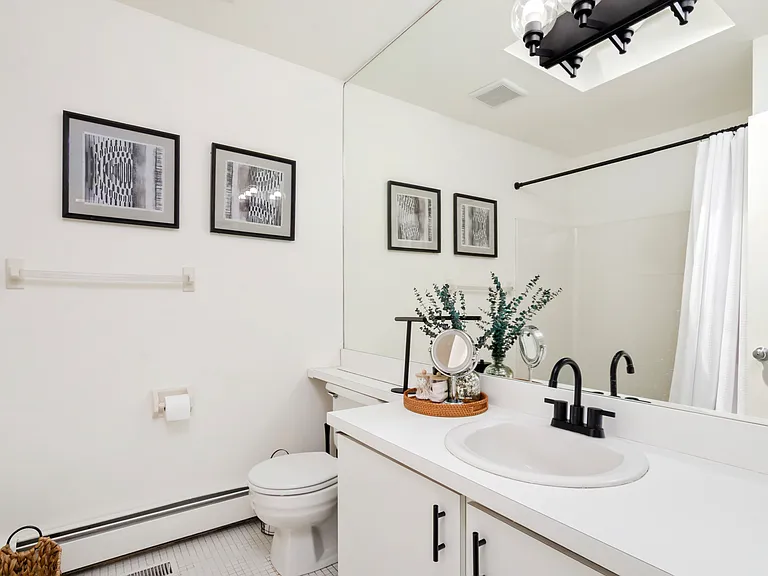24 N Quarter Rd — Photo 15