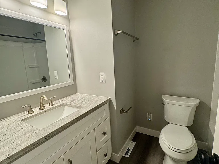 805 Donegal Dr — Photo 11