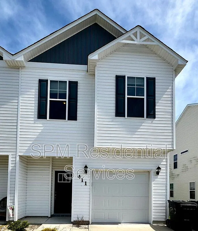 3 bed, 2.5 bath, 1582 sqft, $1,700 — Photo 1