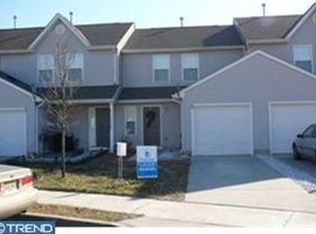 28 Highmeadows Dr, Sicklerville, NJ 08081