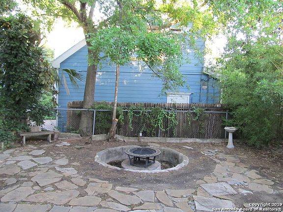 5th image of 630 Jessamine St