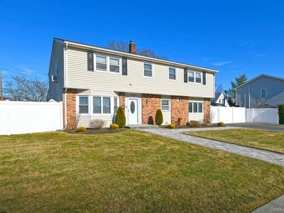 53 Clay Lane, Levittown, NY, 11756