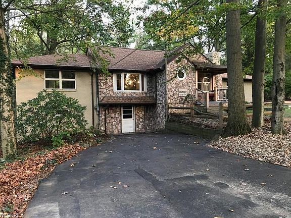 2nd image of 2297 Silver Fox Ln NE