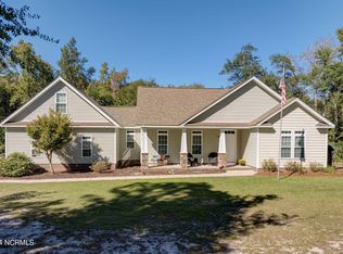 310 Meeks Creek Dr, Rocky Point, NC 28457