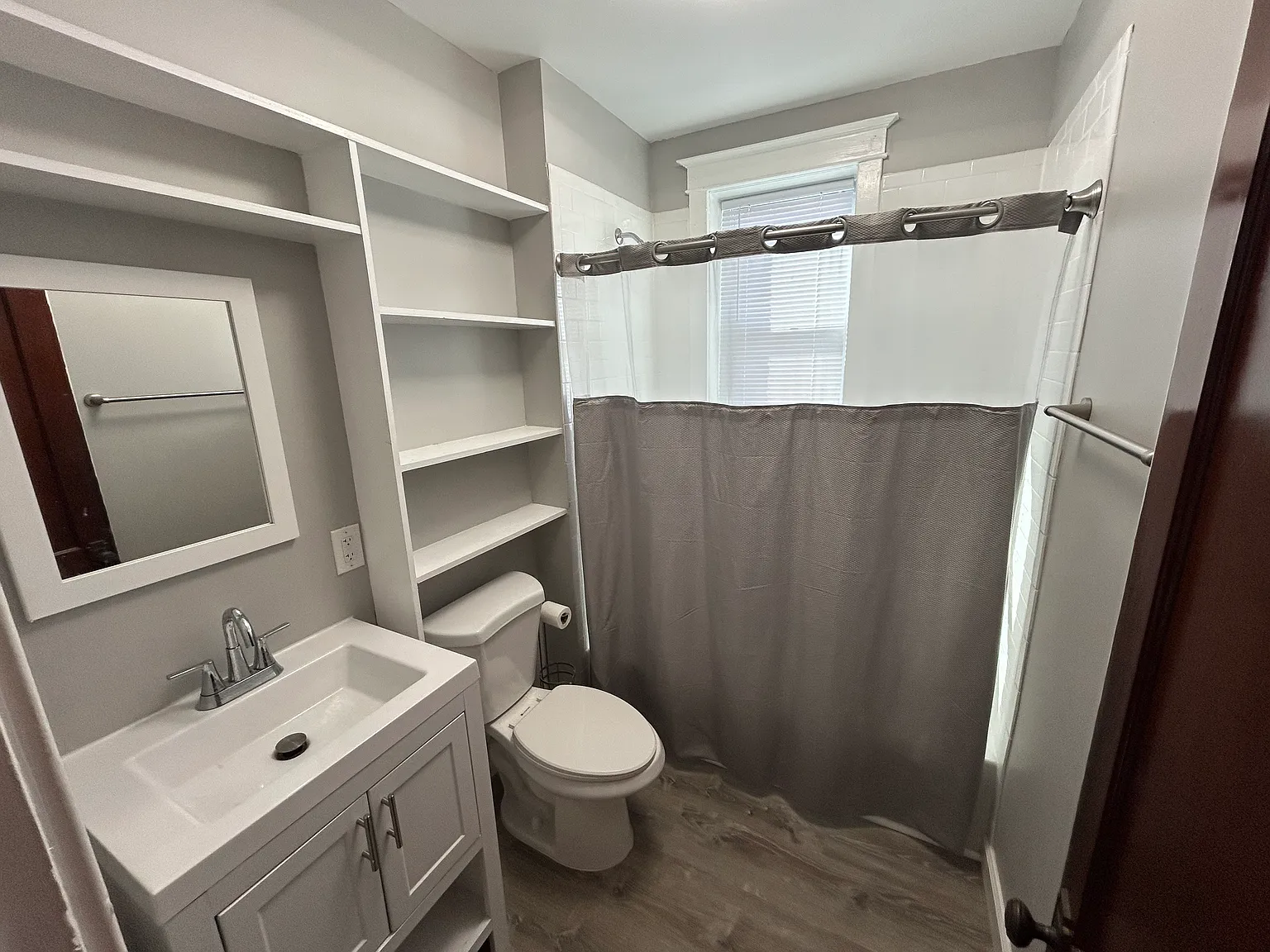 1 bed, $995 — Photo 2