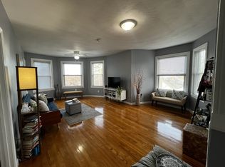 6 Hymer St FLOOR 3, Providence, RI 02908