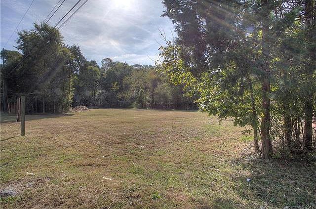 2nd image of 5505 Carmel Rd