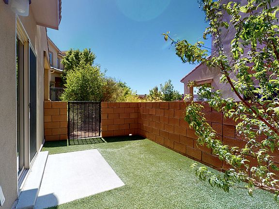 3rd image of 10815 Crissy Field Way NE