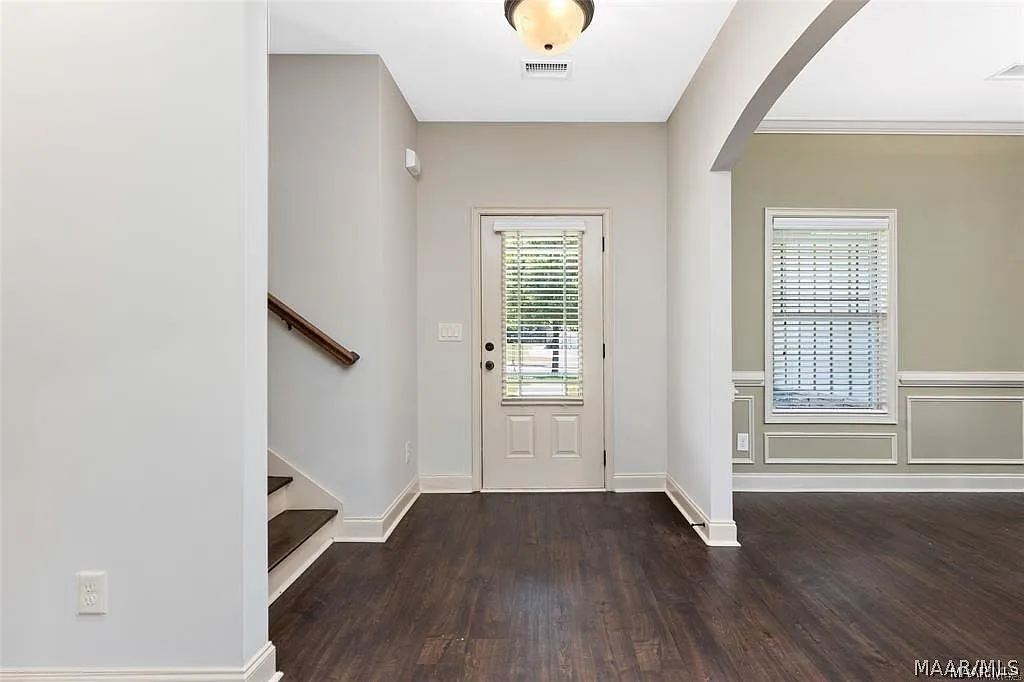 4 bed, 3.5 bath, 2976 sqft, $2,600 — Photo 3