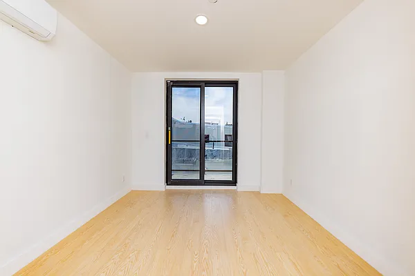 Rented by Oxford Property Group | media 11