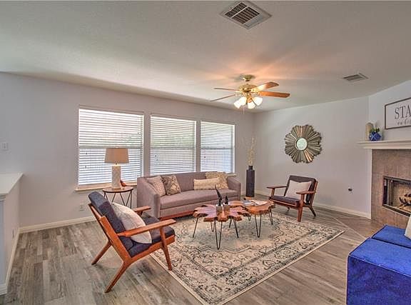 3rd image of 1213 Heritage Hill Cv