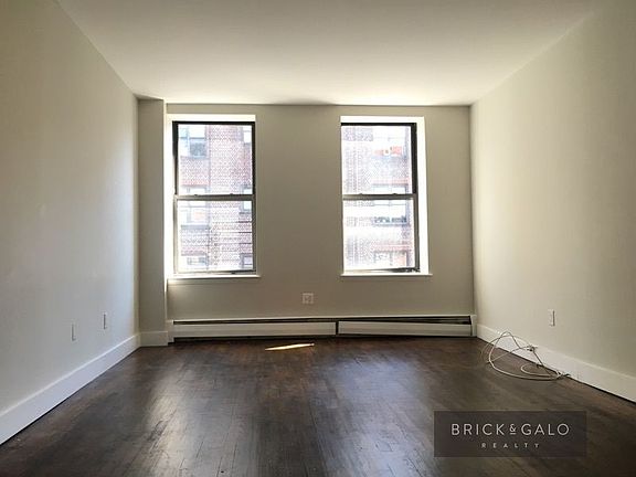 4th image of 365 Lincoln Pl APT 4D