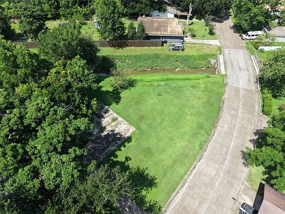 4th image of 522 Surratt Dr
