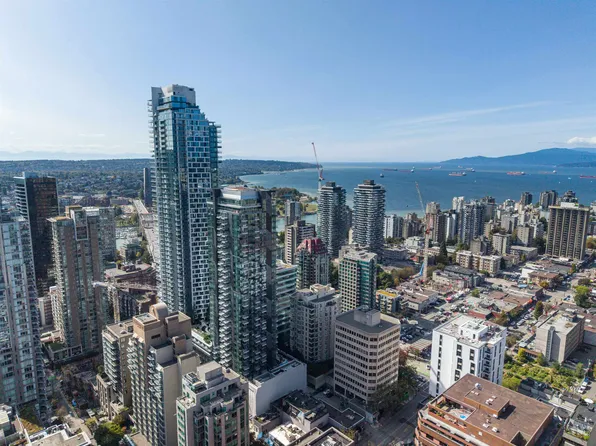 1277 Hornby St #3403, Vancouver, BC V6Z 2H7