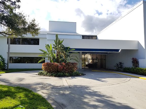 5th image of 7500 NW 1st Ct #210-3