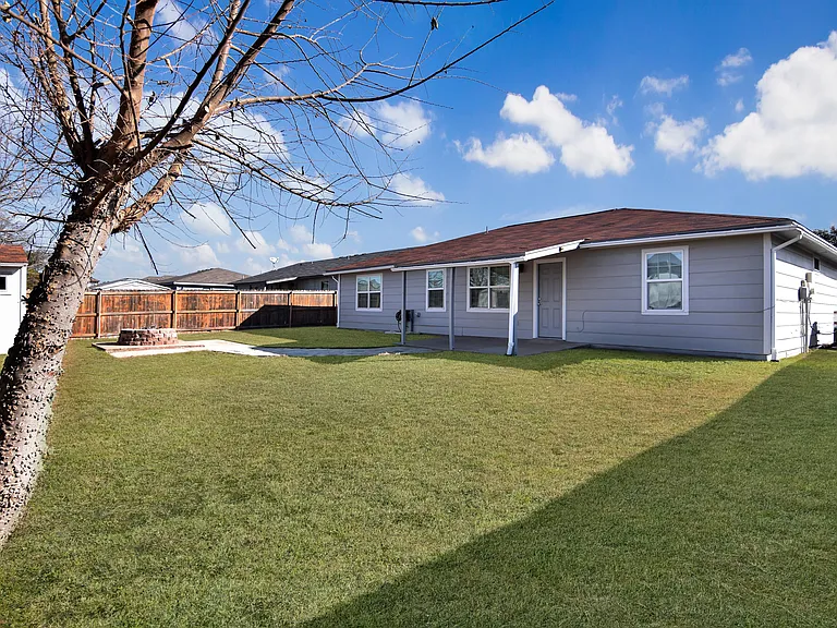 2307 Traverse Dr — Photo 19
