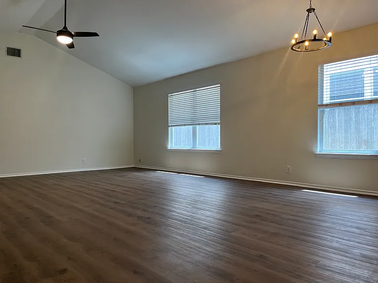 8803 Mainland Rdg — Photo 6