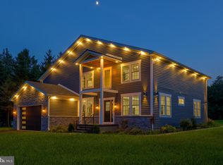 1 Fox Run Rd, Hummelstown, PA 17036