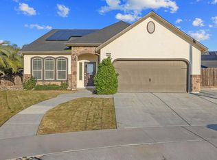 2006 W Hopkins Way, Hanford, CA 93230