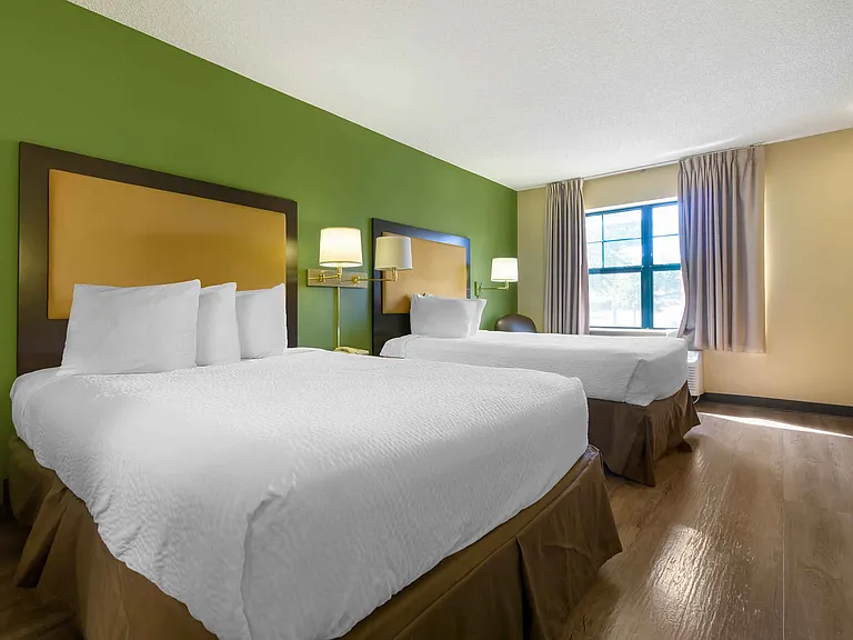 Studio Suite - 2 Full Beds