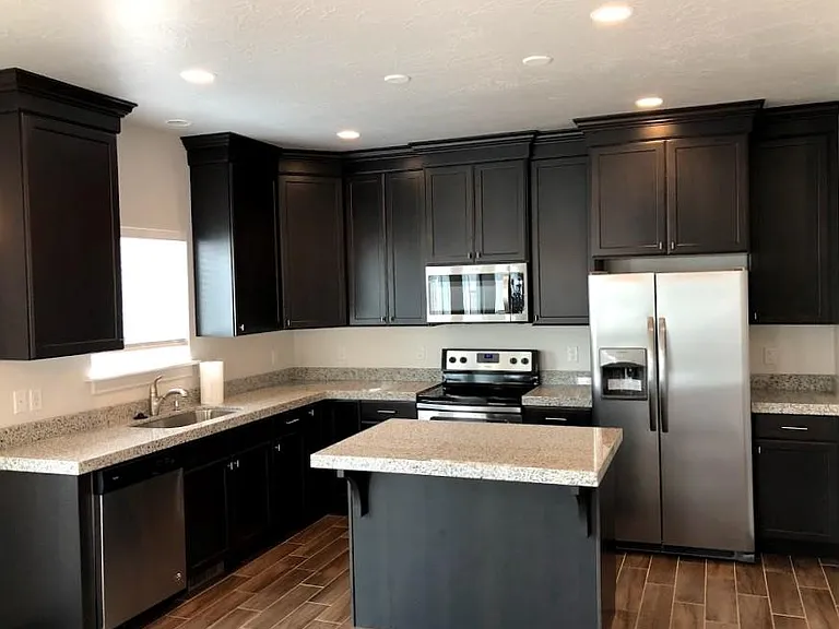 294 N 240 E — Photo 2