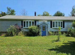 6031 Smith Rd, Hamburg, NY 14075