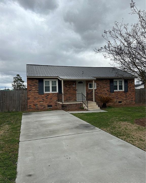 1st image of 205 Morrison St