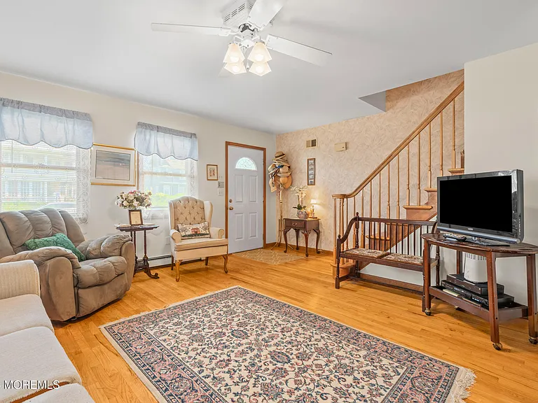 4 Webb Ave #SUMMER WEEKLY -C — Photo 10