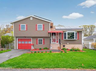 52 Starr Ave, Schenectady, NY 12304