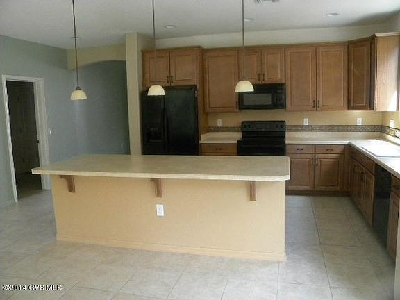 3rd image of 619 W Aspenwood St