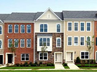 9905 Wood Edge Way, Lanham, MD 20706