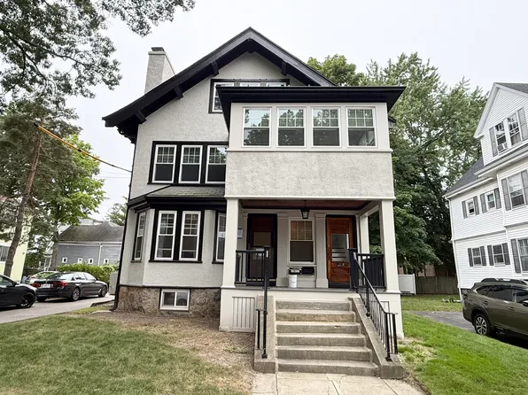 25 Phillips St #1, Watertown, MA 02472