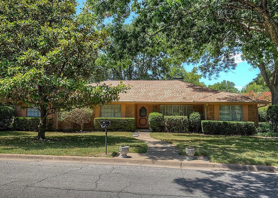 1st image of 2 Morgan Ln