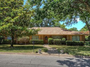 2 Morgan Ln, Greenville, TX 75402
