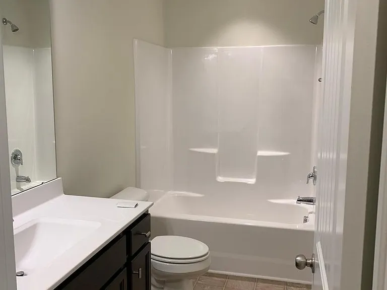 5310 Beckom St — Photo 7