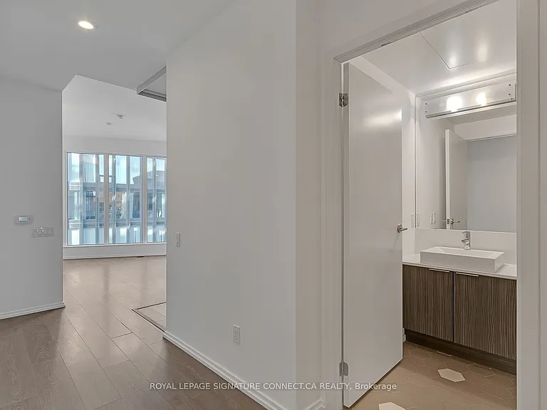 68 Shuter St #908 — Photo 11