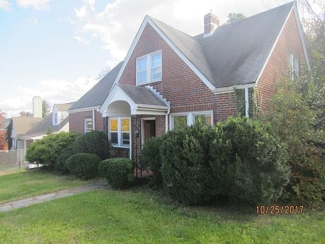 1st image of 716 Spruce St