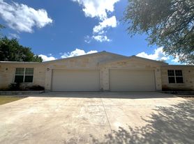 5705 Thunderbird St, Lago Vista, TX