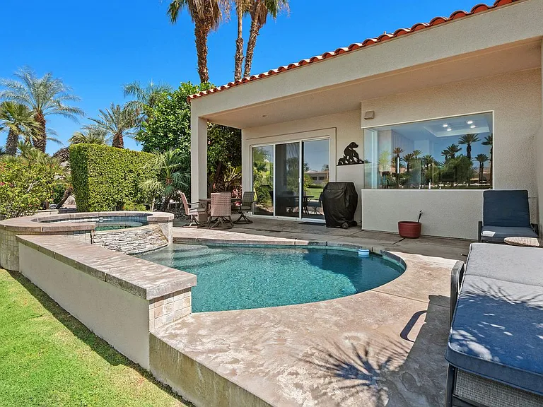 48 Pebble Beach Dr — Photo 34