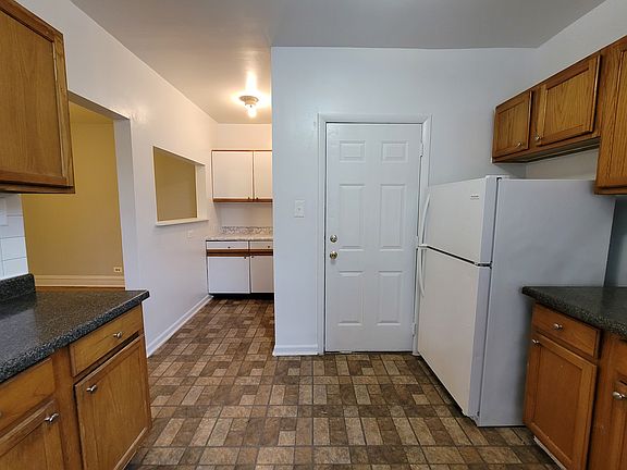 3rd image of 2637 W Granville Ave APT 1