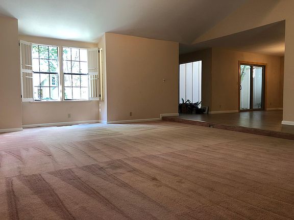 3rd image of 1115 Sussex Sq