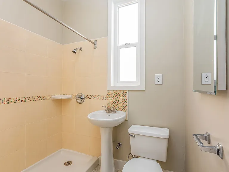 112-118 Shotwell St #1016R — Photo 11