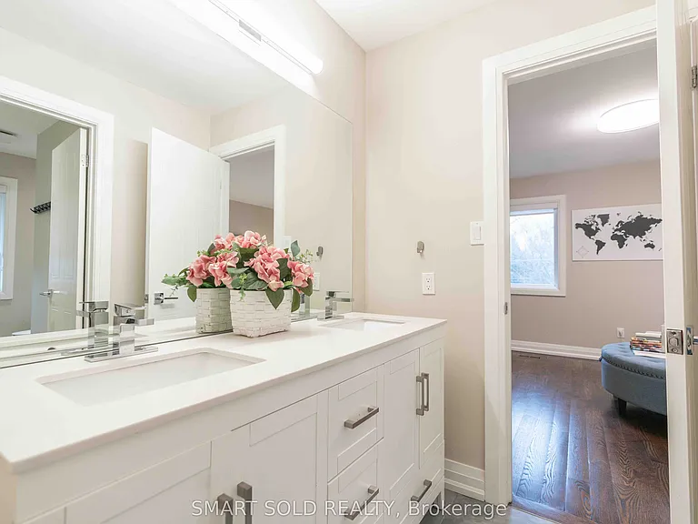 107 Arnold Ave — Photo 42