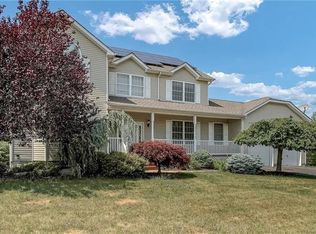 8 Grand View Ter, Chester, NY 10918