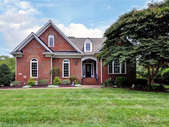 104 Nottinghamshire, Williamsburg, VA 23188